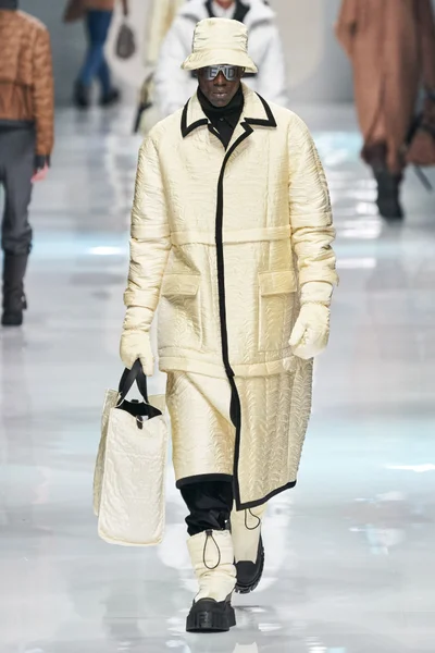 Look 51